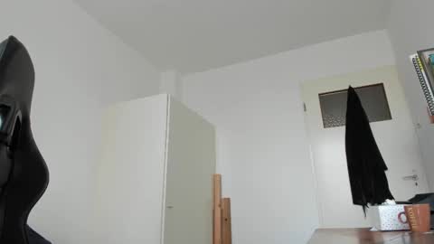 Henk online show from November 22, 2025, 2:38 pm