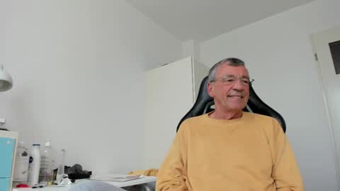 Henk online show from April 5, 2026, 2:47 pm