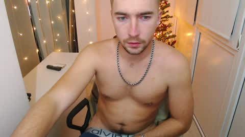 Snapshot of 20semyel20 chatting on December 28, 2024, 4:52 pm Alex online show from December 28, 2024, 4:52 pm