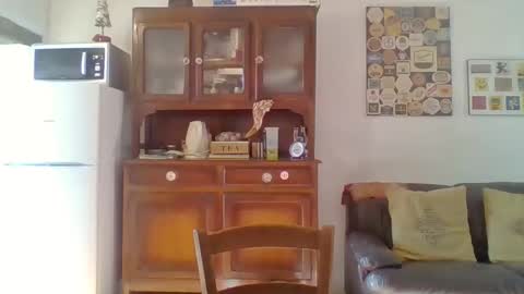 22esserre online show from December 11, 2024, 12:12 pm