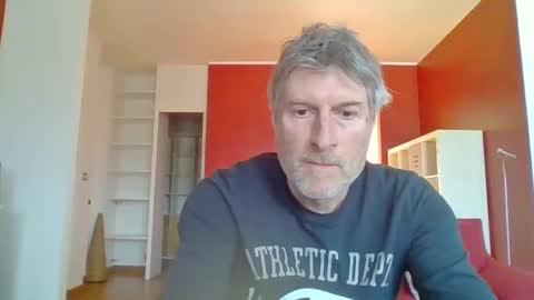 22esserre online show from February 28, 2025, 3:37 pm