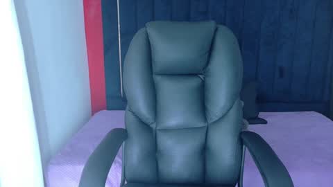 Snapshot of 24isabella chatting on September 17, 2025, 2:08 pm Isabella online show from September 17, 2025, 2:08 pm