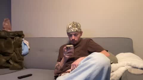 26sneakers online show from November 17, 2025, 11:43 pm