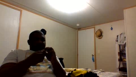 Snapshot of 2ccjbstar chatting on December 15, 2024, 1:02 am BlacJewels online show from December 15, 2024, 1:02 am