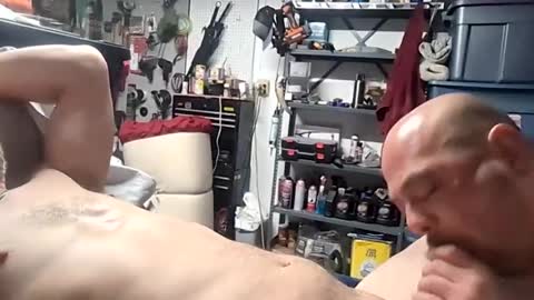 2dadsandson online show from January 18, 2025, 8:52 am