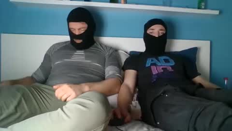 Snapshot of 2frenchfriends chatting on January 10, 2025, 10:04 pm 2frenchfriends online show from January 10, 2025, 10:04 pm