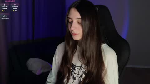 Lina       free control in pvt online show from April 6, 2026, 6:09 pm