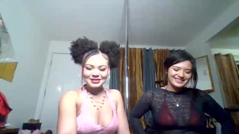 Snapshot of 2prettygirls1 chatting on March 4, 2026, 1:55 am 2prettygirls1 online show from March 4, 2026, 1:55 am