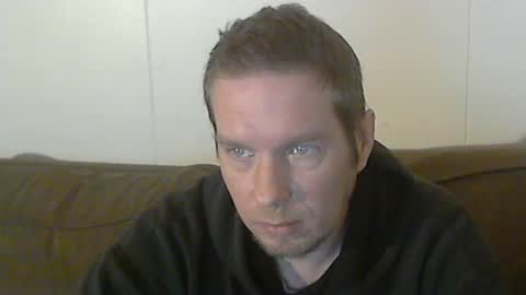 2small4you83 online show from December 23, 2024, 9:18 pm