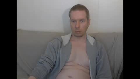 Snapshot of 2small4you83 chatting on February 24, 2026, 11:30 am 2small4you83 online show from February 24, 2026, 11:30 am