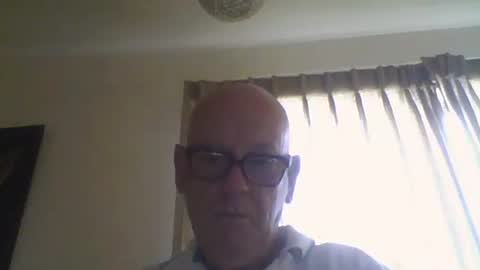Snapshot of 304705449t chatting on February 8, 2025, 6:43 am Peter online show from February 8, 2025, 6:43 am