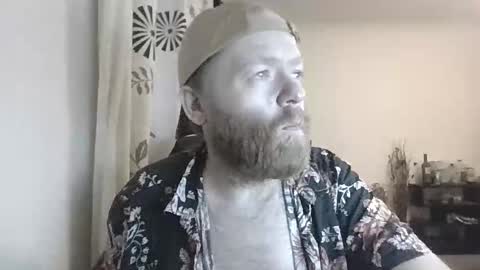 33UK online show from September 22, 2025, 12:23 am