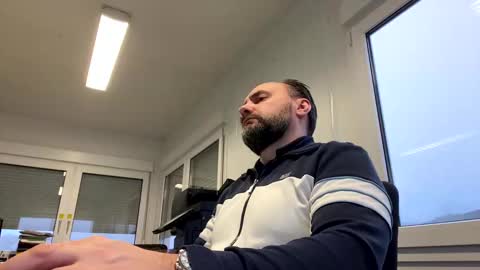 3ton3kto online show from February 5, 2025, 4:03 pm