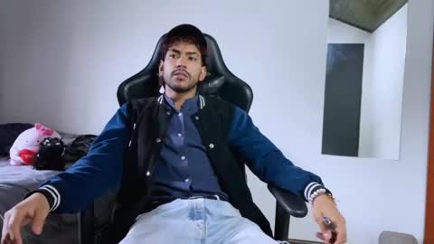 E V I L online show from November 3, 2025, 10:21 pm