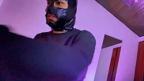 Snapshot of 3v1l_ chatting on May 10, 2026, 9:09 pm E V I L online show from May 10, 2026, 9:09 pm