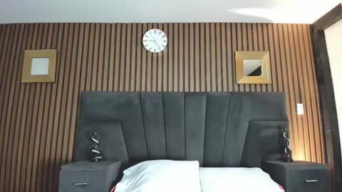 3X NAXAA online show from November 15, 2025, 12:23 pm