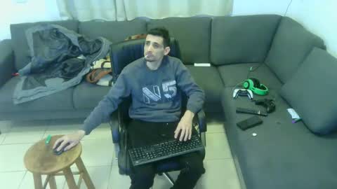 crazy101 online show from February 8, 2025, 8:52 am