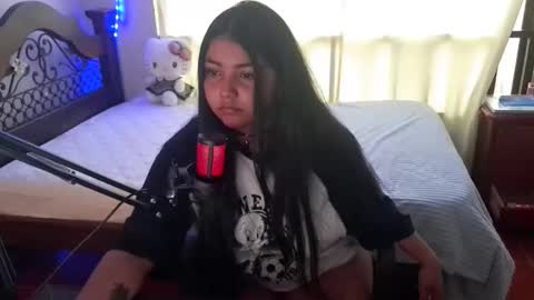 Snapshot of 5ophie chatting on February 8, 2026, 9:18 pm 5ophie online show from February 8, 2026, 9:18 pm