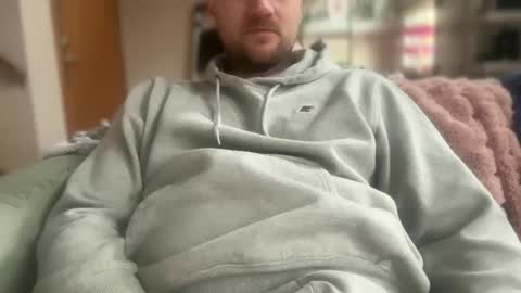 Snapshot of 612dilf chatting on November 1, 2025, 7:49 pm 612Dilf online show from November 1, 2025, 7:49 pm