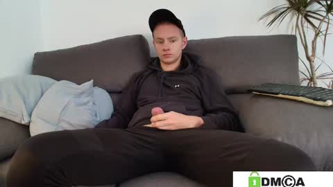 Snapshot of 696frank chatting on December 23, 2024, 10:32 am chico online show from December 23, 2024, 10:32 am