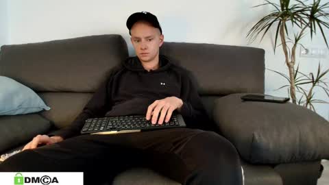 Snapshot of 696frank chatting on February 17, 2025, 10:18 am chico online show from February 17, 2025, 10:18 am