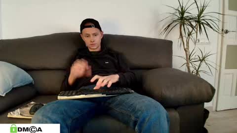 Snapshot of 696frank chatting on March 10, 2025, 9:32 am chico online show from March 10, 2025, 9:32 am