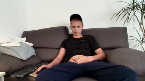 Snapshot of 696frank chatting on November 9, 2025, 3:21 pm chico online show from November 9, 2025, 3:21 pm