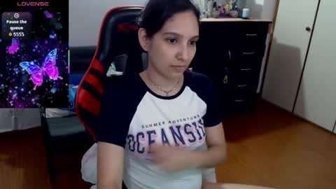 lucero online show from April 27, 2026, 8:29 pm