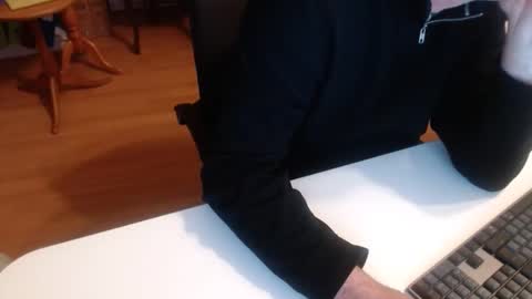 69pifpaf online show from December 22, 2024, 7:31 pm