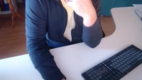 69pifpaf online show from January 26, 2025, 1:47 pm