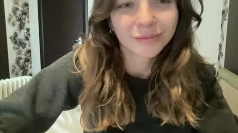 75sowet018 online show from October 19, 2025, 7:31 am