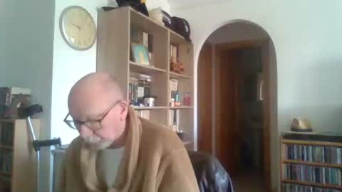  Papi  online show from February 5, 2025, 9:46 am