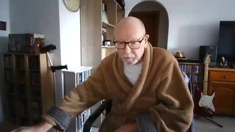  Papi  online show from February 7, 2025, 9:37 am