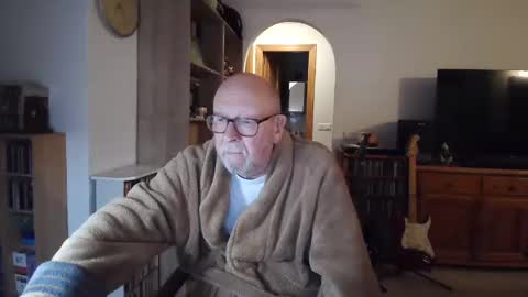  Papi  online show from February 19, 2025, 6:21 pm