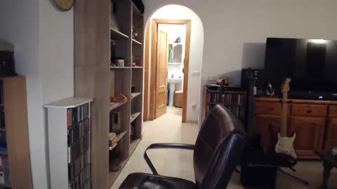  Papi  online show from March 5, 2025, 10:10 pm