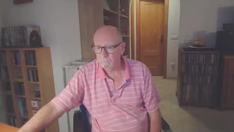  Papi  online show from November 1, 2025, 9:17 pm