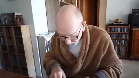  Papi  online show from November 22, 2025, 9:52 am