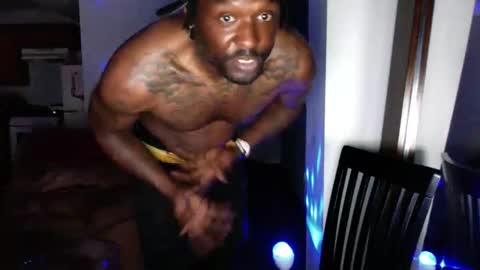 Snapshot of 8double1trouble6 chatting on February 27, 2026, 11:27 pm NoFaceNoCase online show from February 27, 2026, 11:27 pm