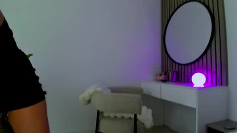 8selene online show from May 20, 2026, 10:54 am