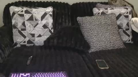 90sNaughtyCouple online show from April 29, 2026, 10:05 pm