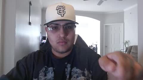 Butterfly boy online show from October 22, 2025, 3:56 pm