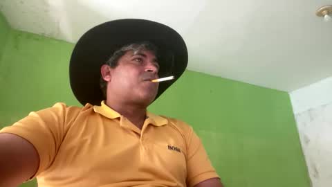 9vinhocamshow online show from November 2, 2025, 11:23 am