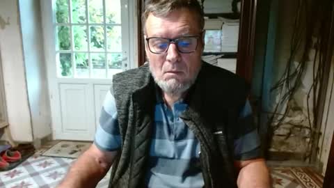 _123_voyeur_ online show from September 24, 2025, 9:23 am