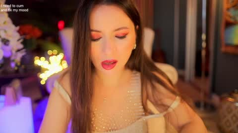 Sophia  online show from November 19, 2025, 4:34 am