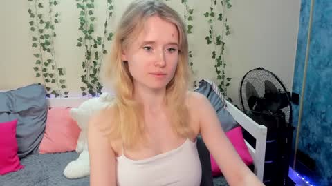 Snapshot of _adel_brooks_ chatting on February 3, 2025, 6:39 pm adel online show from February 3, 2025, 6:39 pm