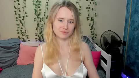Snapshot of _adel_brooks_ chatting on February 10, 2025, 6:35 pm adel online show from February 10, 2025, 6:35 pm