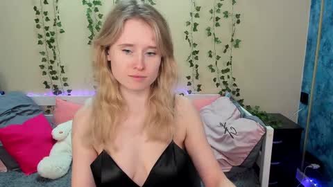 Snapshot of _adel_brooks_ chatting on March 2, 2025, 9:32 pm adel online show from March 2, 2025, 9:32 pm