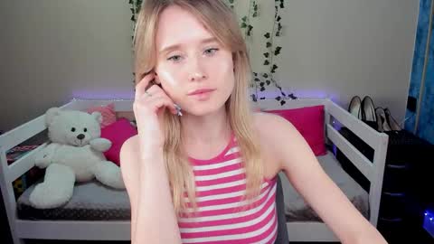 Snapshot of _adel_brooks_ chatting on October 22, 2025, 6:29 pm adel online show from October 22, 2025, 6:29 pm