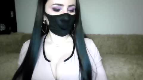 Adela online show from January 3, 2025, 3:44 pm