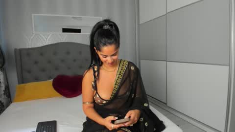 Adelle online show from September 20, 2025, 11:44 am